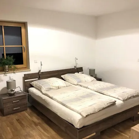 Thum Apartment *